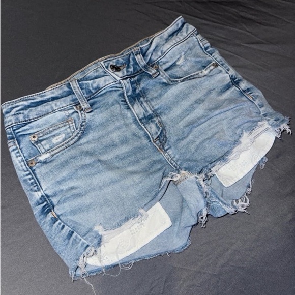 American Eagle Distressed Jean Shorts size 4 - Picture 4 of 5